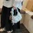 蓝色