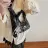 黑色