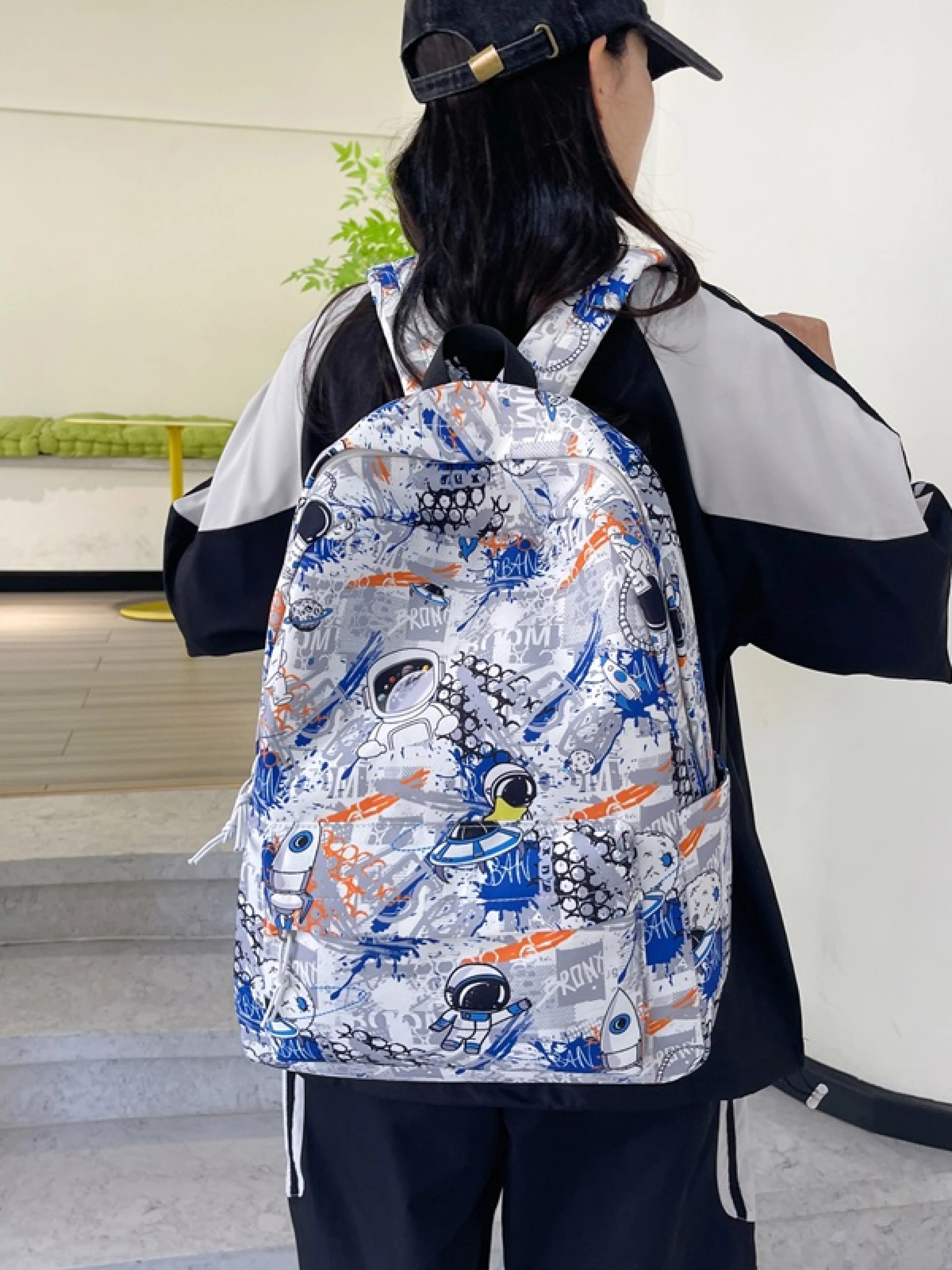 新款双肩包大容量男女潮酷大容量书包初中高中大学生书包