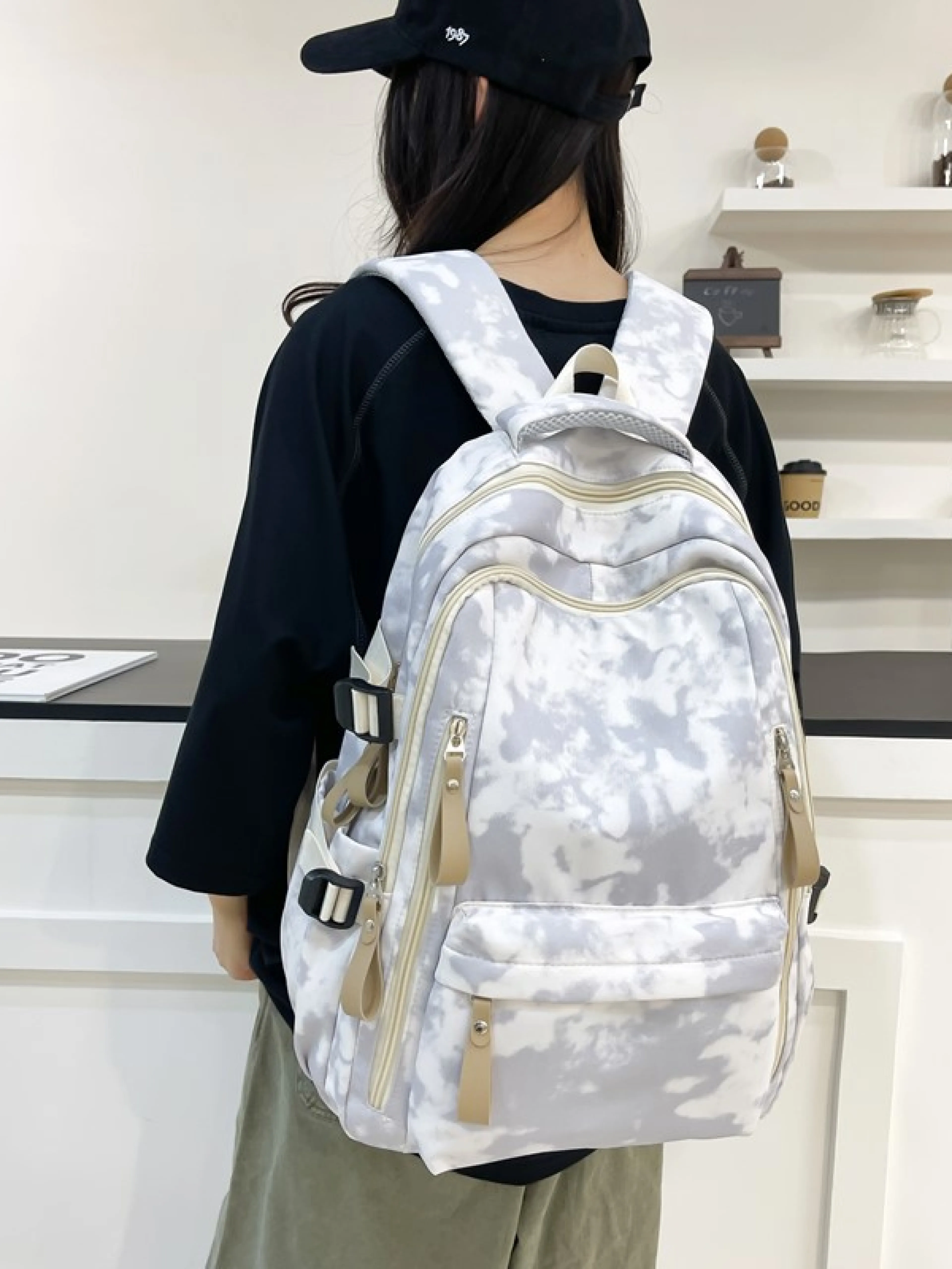 晕染涂鸦大容量双肩包女初中高中大学生背包男街头潮酷书包