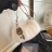 带挂件杏色
